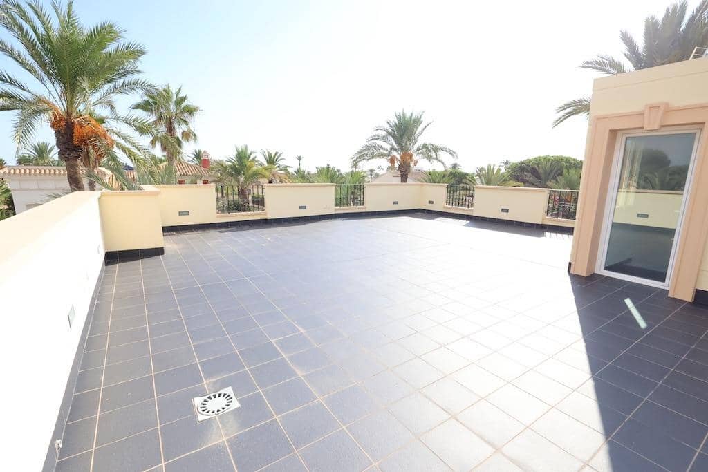 4 bedroom Villa for sale in Cabo Roig with pool garage - € 990,000 (Ref: 9818961)