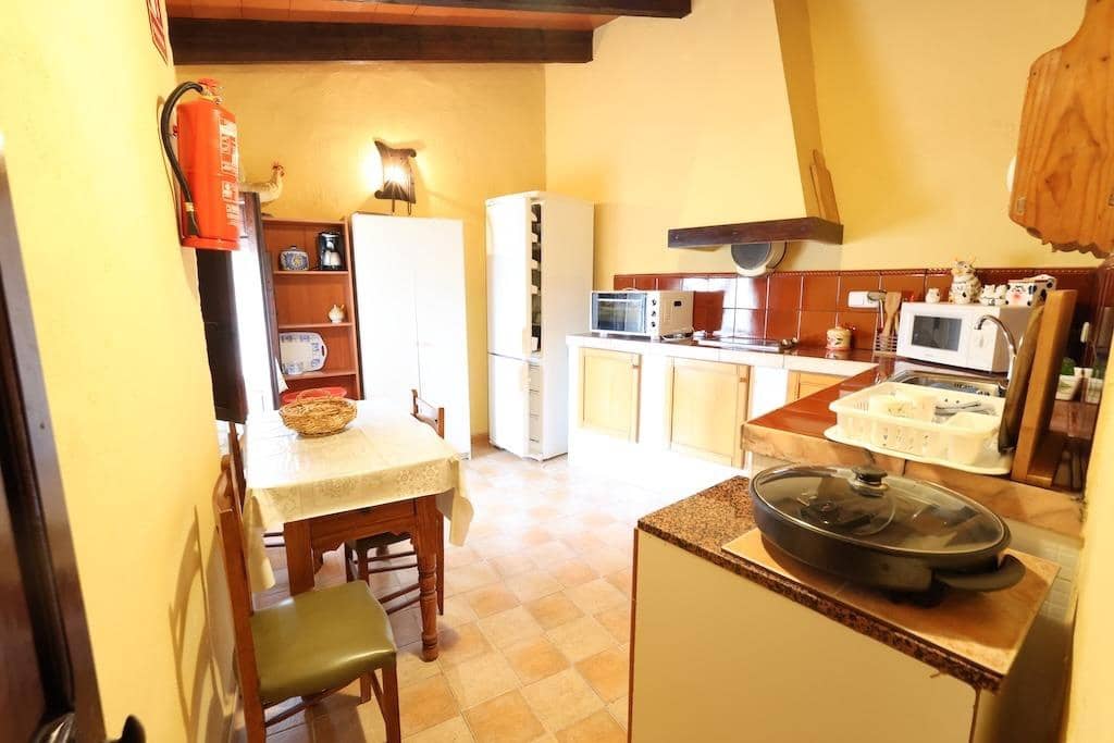 5 bedroom Villa for sale in Fortuna with pool garage - € 225,000 (Ref: 9818965)