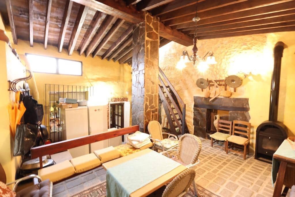 5 bedroom Villa for sale in Fortuna with pool garage - € 225,000 (Ref: 9818965)
