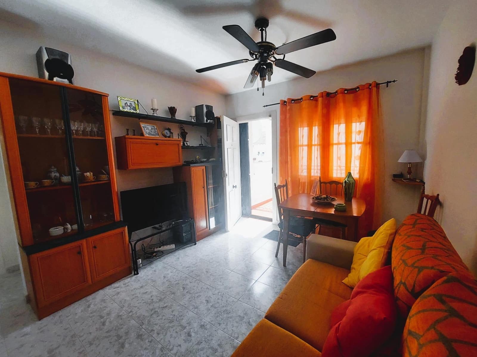2 sypialnia Bungalow na sprzedaż w Orihuela Costa z basenem garażem - 147 000 € (Ref: 9818967)