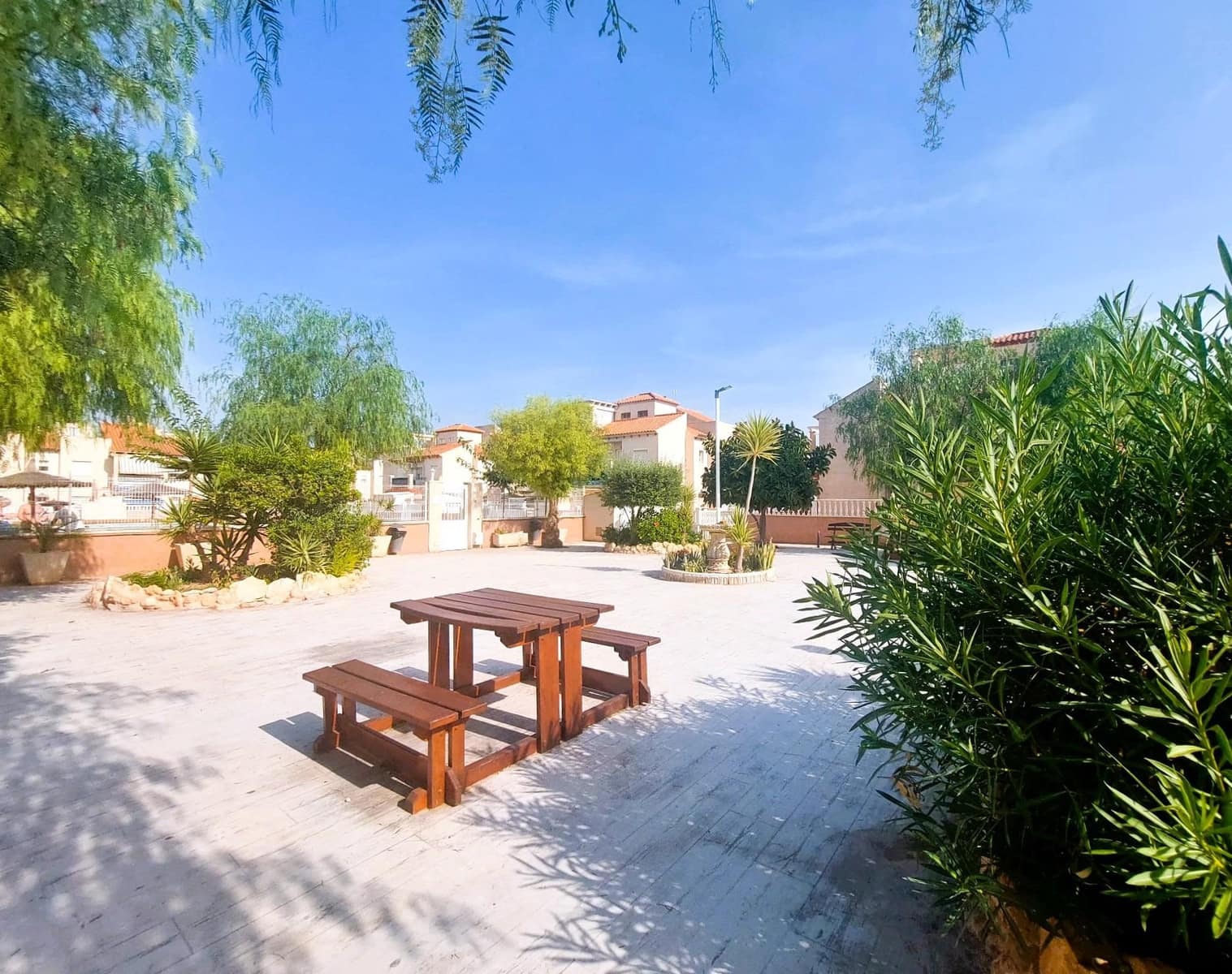 2 sypialnia Bungalow na sprzedaż w Orihuela Costa z basenem garażem - 147 000 € (Ref: 9818967)