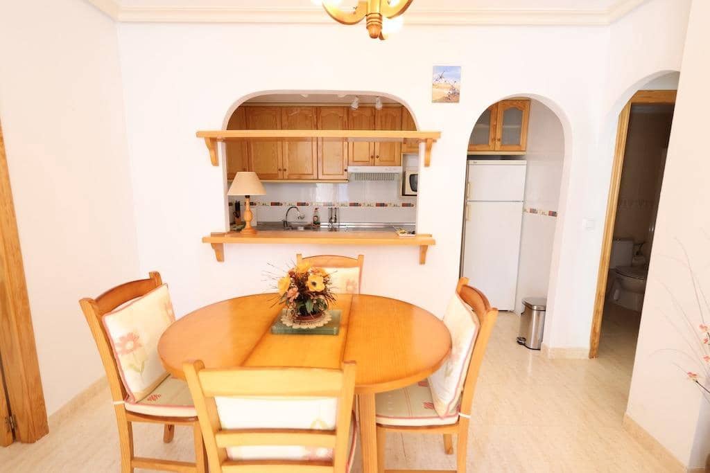 2 soveværelse Bungalow til salg i Orihuela Costa med swimmingpool garage - € 189.000 (Ref: 9818969)