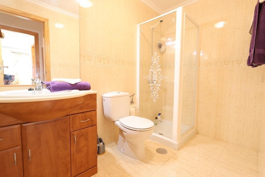 2 soveværelse Bungalow til salg i Orihuela Costa med swimmingpool garage - € 189.000 (Ref: 9818969)