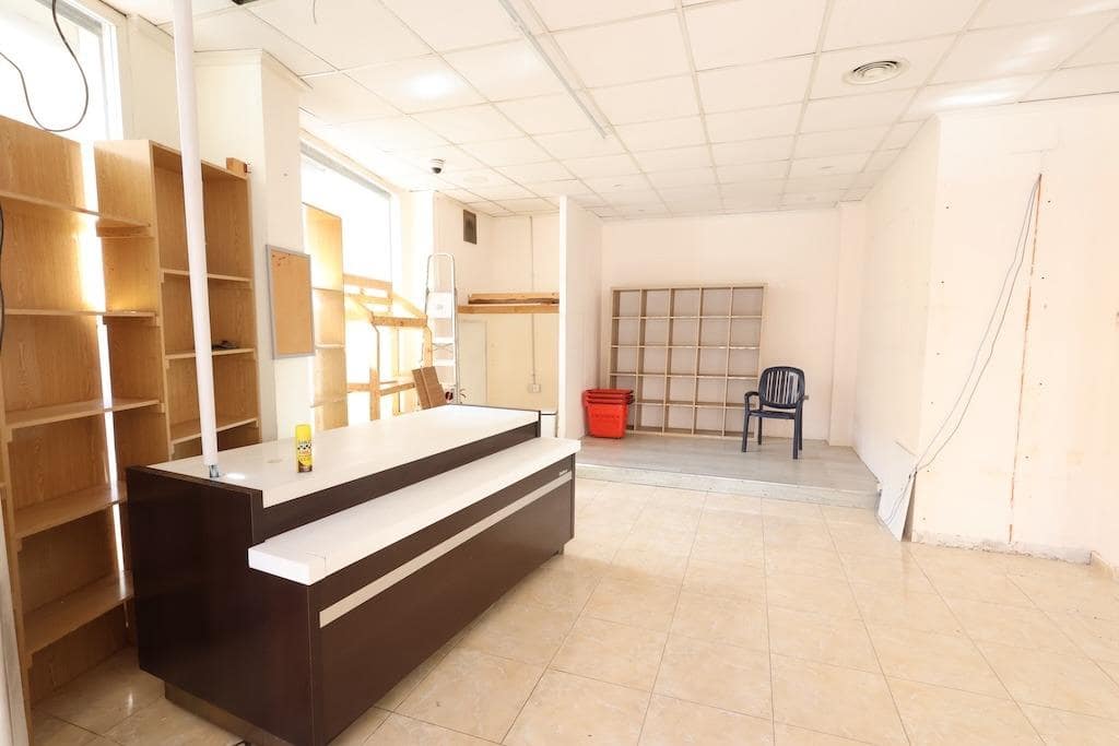 Komercyjne na sprzedaż w Torrevieja - 250 000 € (Ref: 9818970)