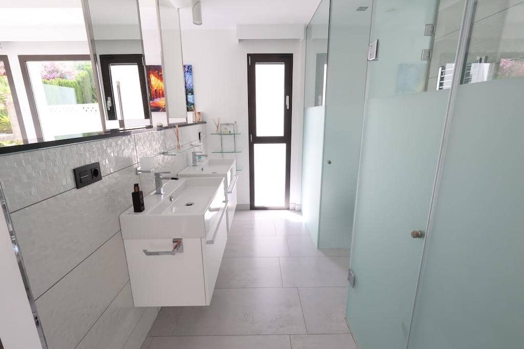 5 bedroom Villa for sale in Javea / Xabia with pool garage - € 2,499,000 (Ref: 9818971)