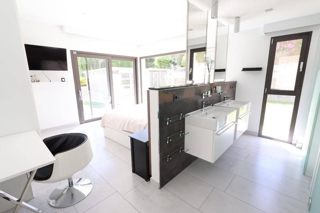 5 bedroom Villa for sale in Javea / Xabia with pool garage - € 2,499,000 (Ref: 9818971)