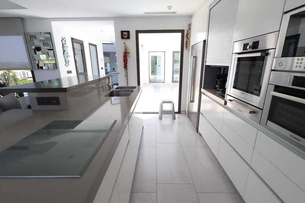 5 bedroom Villa for sale in Javea / Xabia with pool garage - € 2,499,000 (Ref: 9818971)