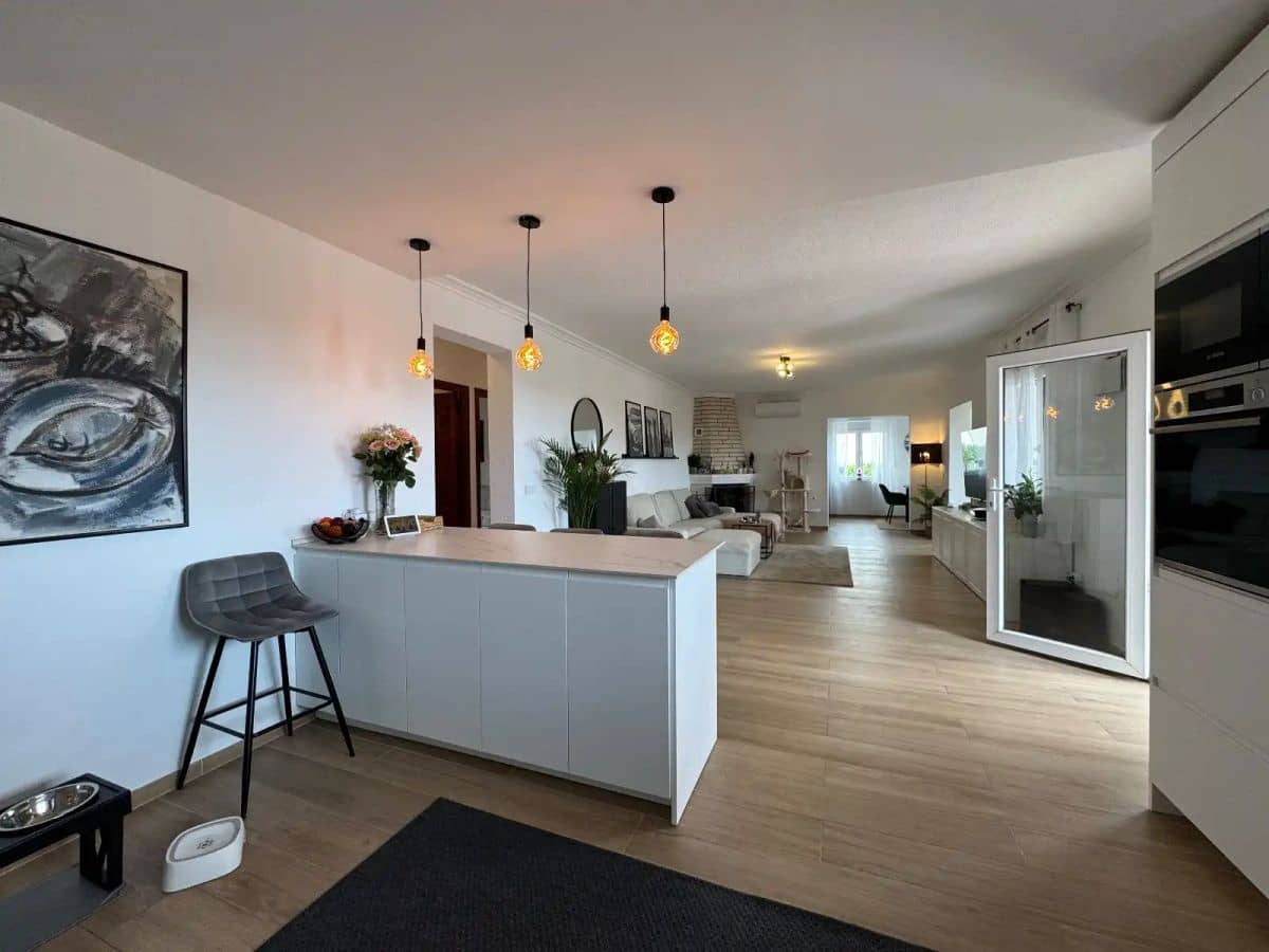 3 makuuhuone Huvila myytävänä paikassa Ciudad Quesada mukana 
autotalli - 535 000 € (Ref: 9818985)