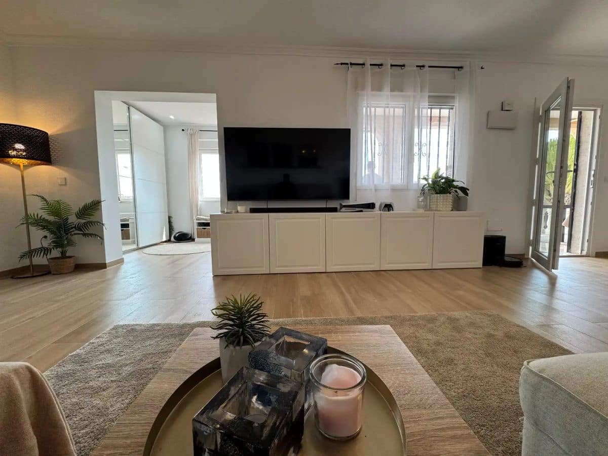 3 makuuhuone Huvila myytävänä paikassa Ciudad Quesada mukana 
autotalli - 535 000 € (Ref: 9818985)
