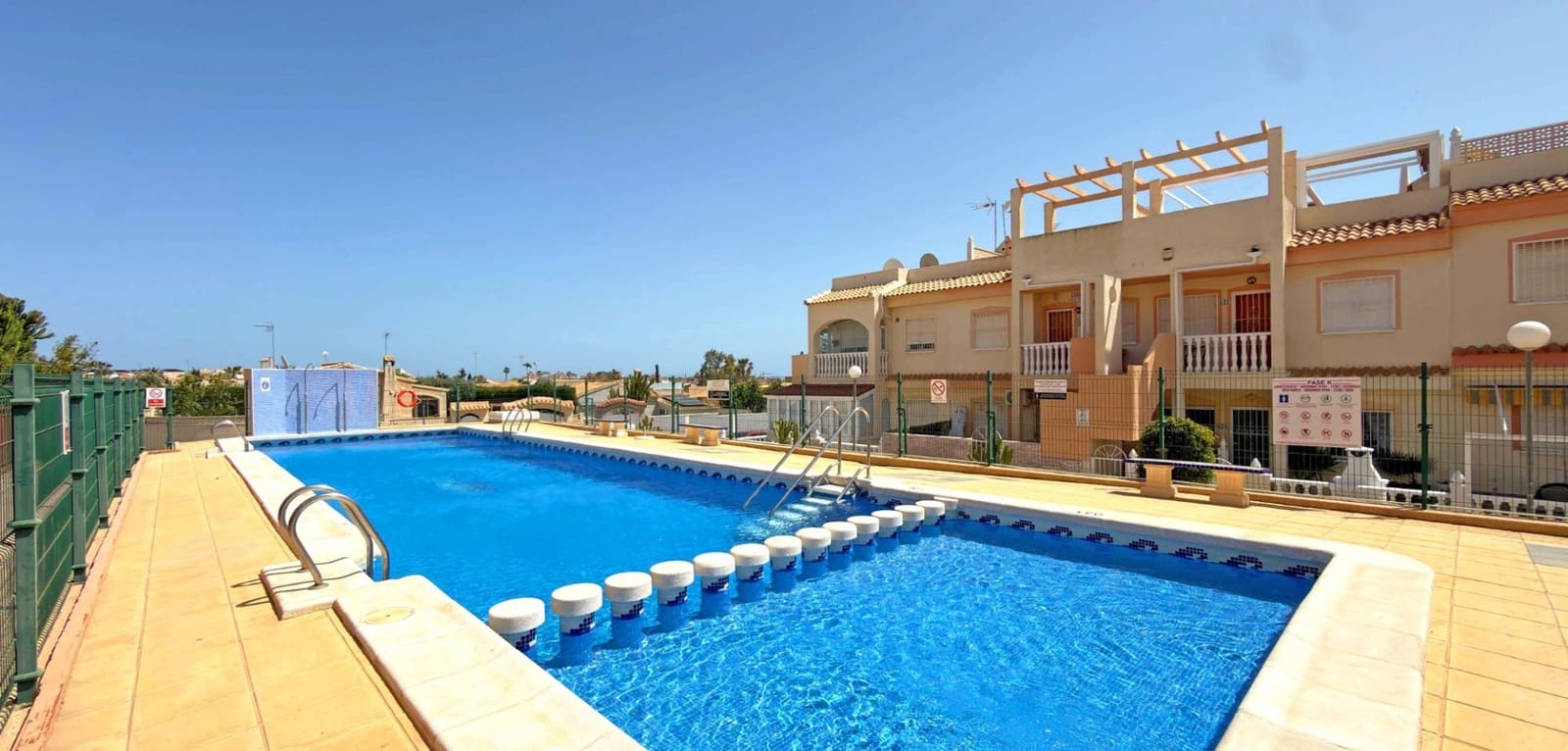Casa de 2 habitaciones en Orihuela Costa en venta con piscina - 179.900 € (Ref: 9818988)