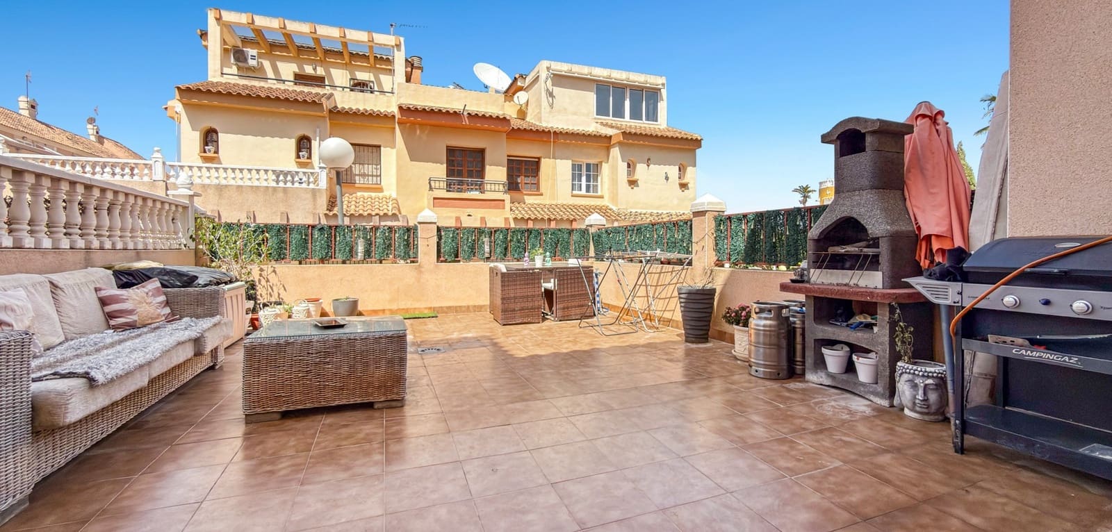 Casa de 2 habitaciones en Orihuela Costa en venta con piscina - 179.900 € (Ref: 9818988)