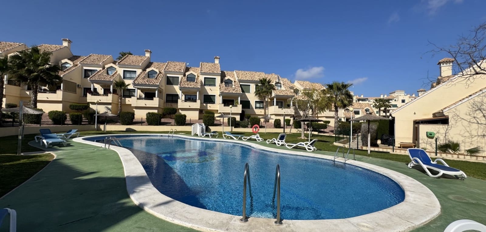 2 makuuhuone Huoneisto myytävänä paikassa Orihuela Costa mukana uima-altaan - 239 000 € (Ref: 9818991)