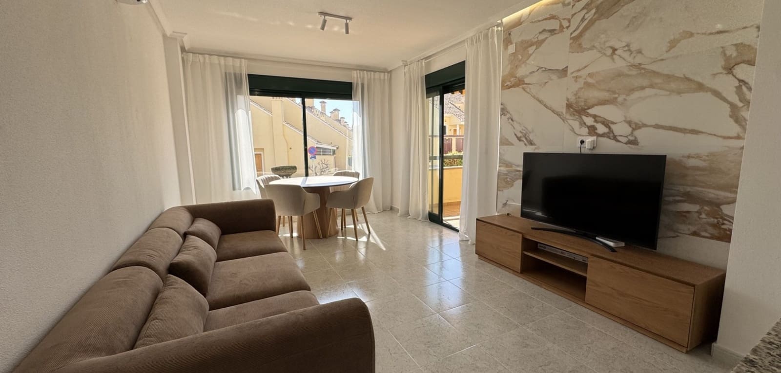 2 makuuhuone Huoneisto myytävänä paikassa Orihuela Costa mukana uima-altaan - 239 000 € (Ref: 9818991)
