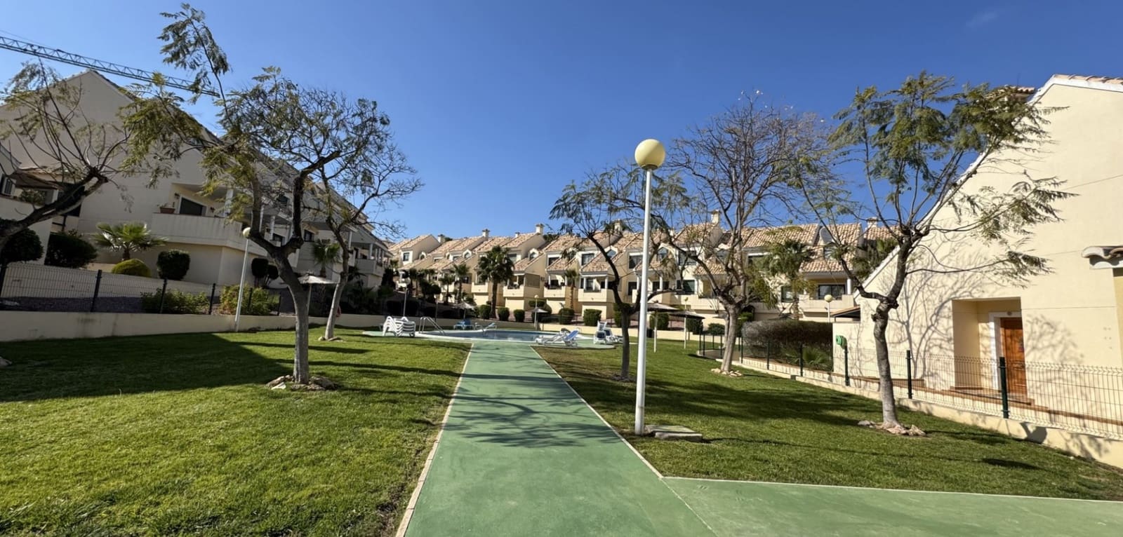 2 makuuhuone Huoneisto myytävänä paikassa Orihuela Costa mukana uima-altaan - 239 000 € (Ref: 9818991)