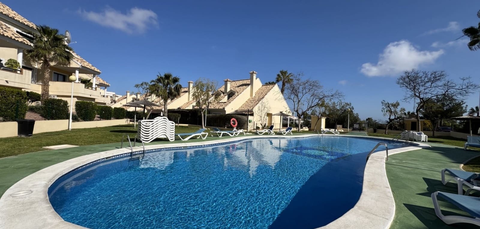 2 makuuhuone Huoneisto myytävänä paikassa Orihuela Costa mukana uima-altaan - 239 000 € (Ref: 9818991)