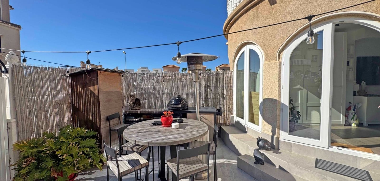 2 soveværelse Byhus til salg i Orihuela Costa med swimmingpool - € 279.900 (Ref: 9818996)