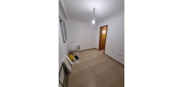 3 bedroom Apartment for sale in Puerto Deportivo, Torrevieja - € 155,000 (Ref: 9819005)