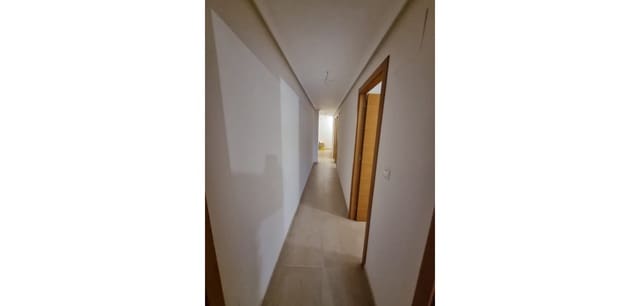 3 bedroom Apartment for sale in Puerto Deportivo, Torrevieja - € 155,000 (Ref: 9819005)