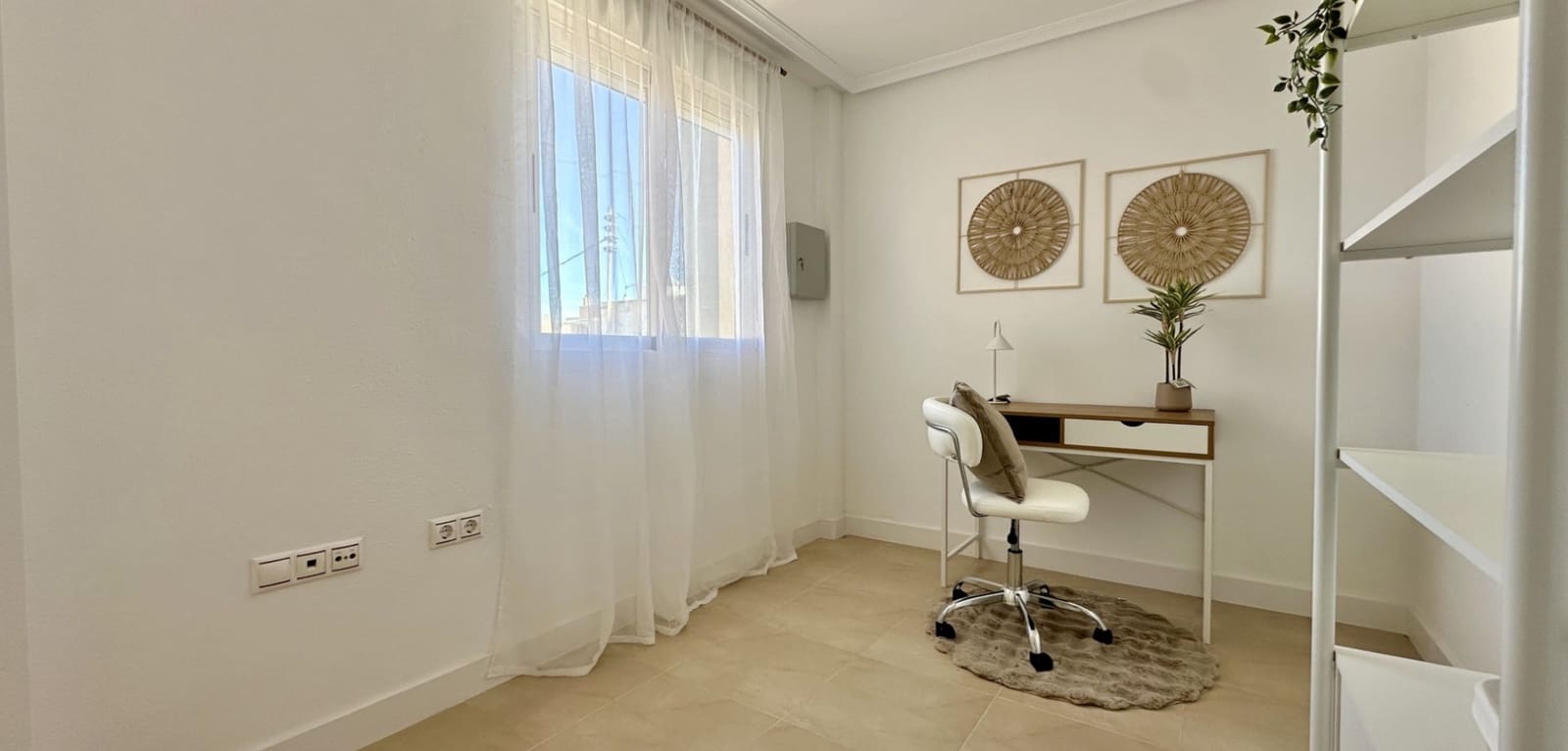 3 bedroom Apartment for sale in Torrevieja - € 155,000 (Ref: 9819005)