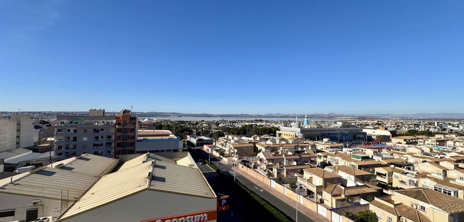 2 bedroom Apartment for sale in Torrevieja with pool - € 148,500 (Ref: 9819009)