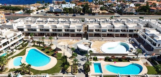 2 soveværelse Lejlighed til salg i La Veleta, Torrevieja med swimmingpool garage - € 379.000 (Ref: 9819014)