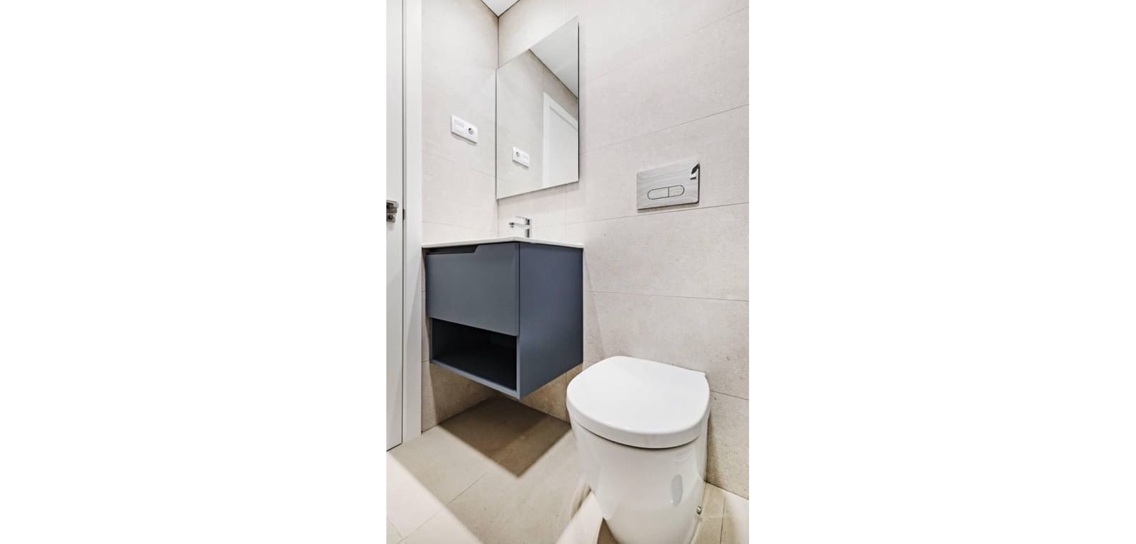 2 soveværelse Lejlighed til salg i Torrevieja med swimmingpool garage - € 379.000 (Ref: 9819014)