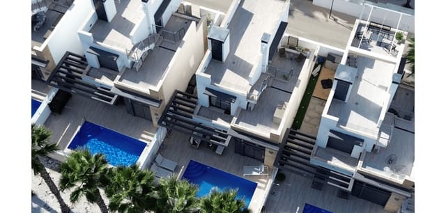3 soverom Villa til salgs i Lomas de Cabo Roig - Los Dolses, Orihuela med svømmebasseng - € 449 950 (Ref: 9819017)