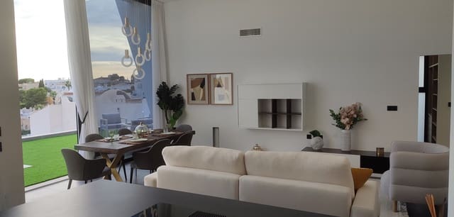 3 chambre Villa/Maison à vendre à Centro - Muelle Pesquero, Torrevieja avec piscine garage - 750 000 € (Ref: 9819019)