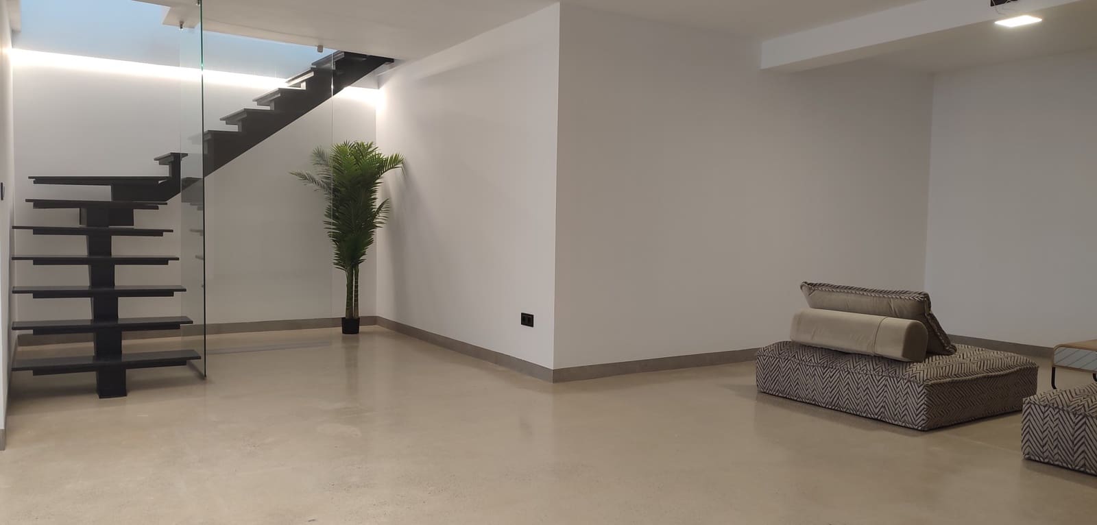 3 bedroom Villa for sale in Torrevieja with pool garage - € 750,000 (Ref: 9819019)