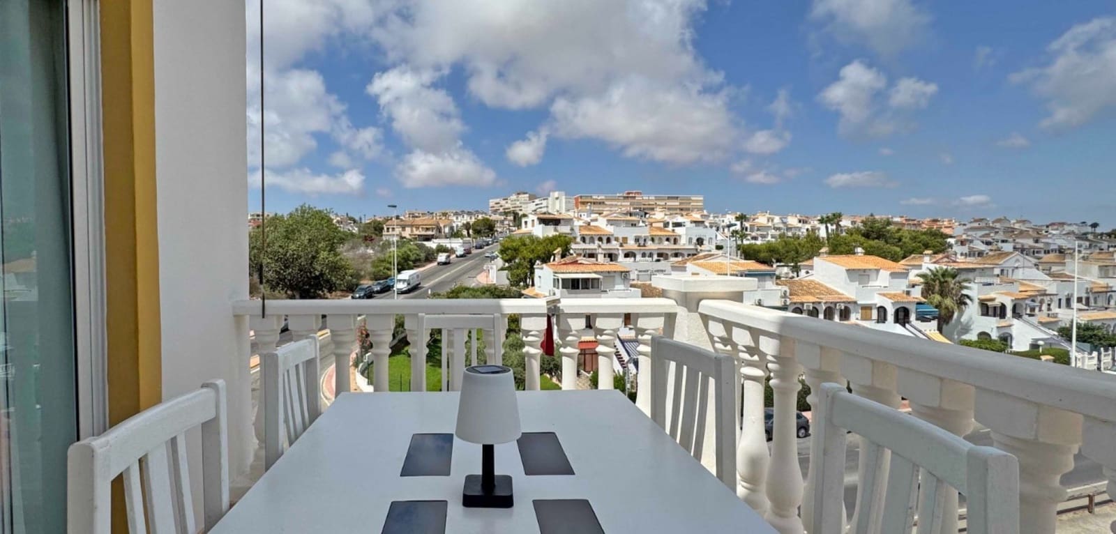 3 Zimmer Apartment zu verkaufen in Torrevieja mit Pool - 269.000 € (Ref: 9819033)