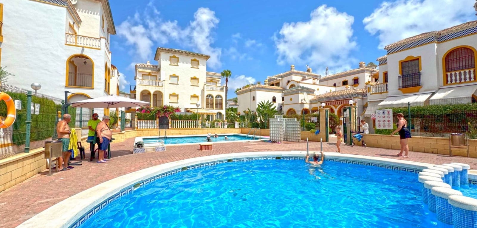 3 Zimmer Apartment zu verkaufen in Torrevieja mit Pool - 269.000 € (Ref: 9819033)