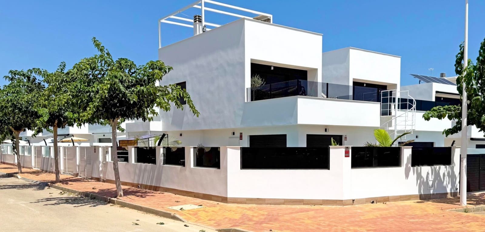 2 bedroom Villa for sale in San Pedro del Pinatar with pool garage - € 495,000 (Ref: 9819036)