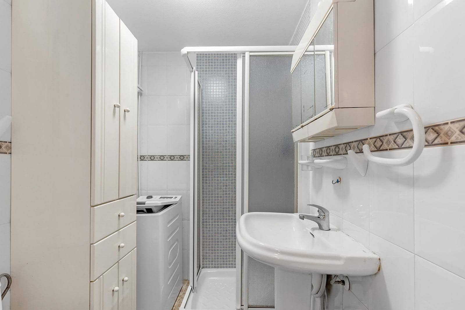 2 sovrum Lägenhet till salu i Torrevieja med pool - 111 500 € (Ref: 9819048)