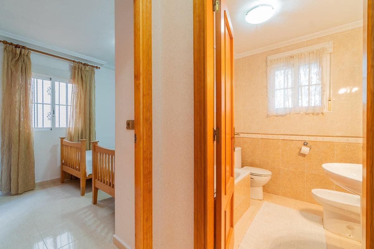2 soverom Leilighet til salgs i Orihuela Costa med svømmebasseng - € 135 000 (Ref: 9819052)