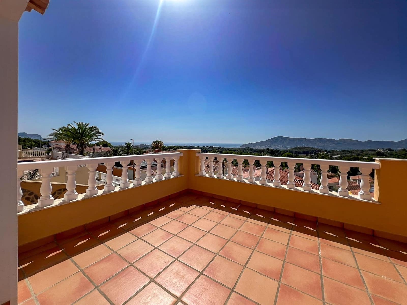 4 soveværelse Villa til salg i Alfaz del Pi / L'Alfas del Pi med swimmingpool garage - € 745.000 (Ref: 9819061)