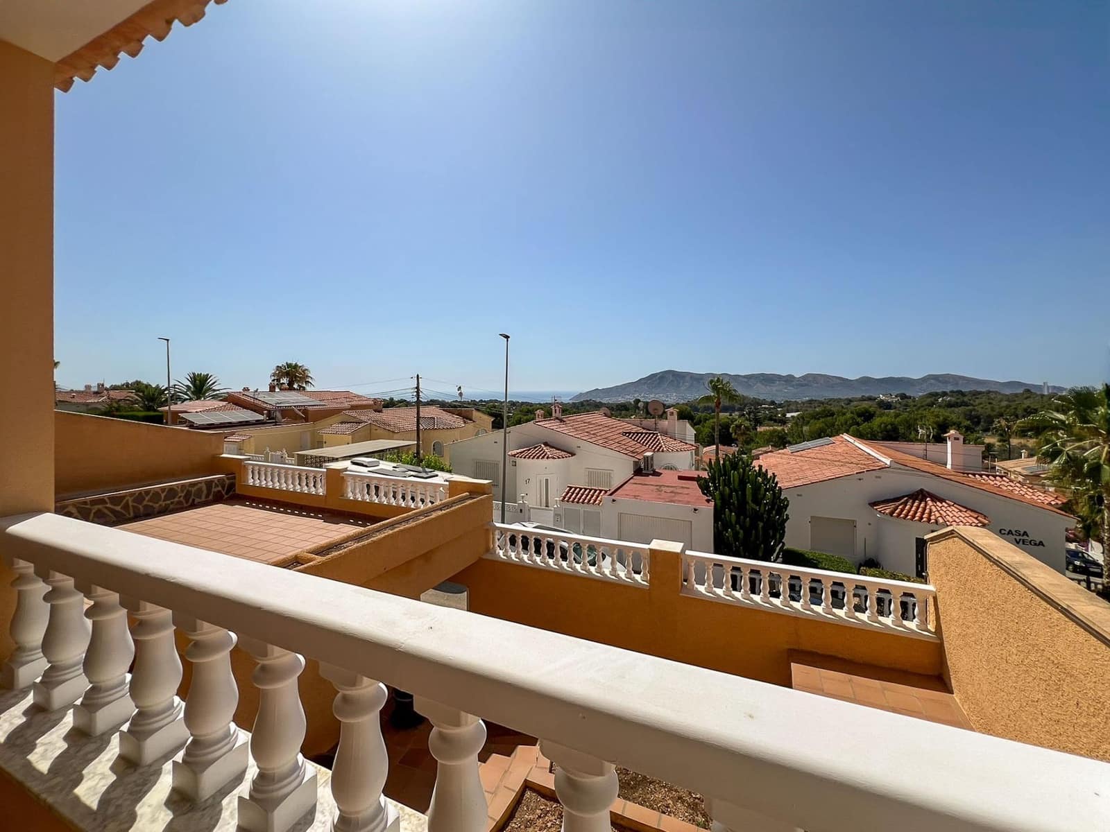 4 soveværelse Villa til salg i Alfaz del Pi / L'Alfas del Pi med swimmingpool garage - € 745.000 (Ref: 9819061)