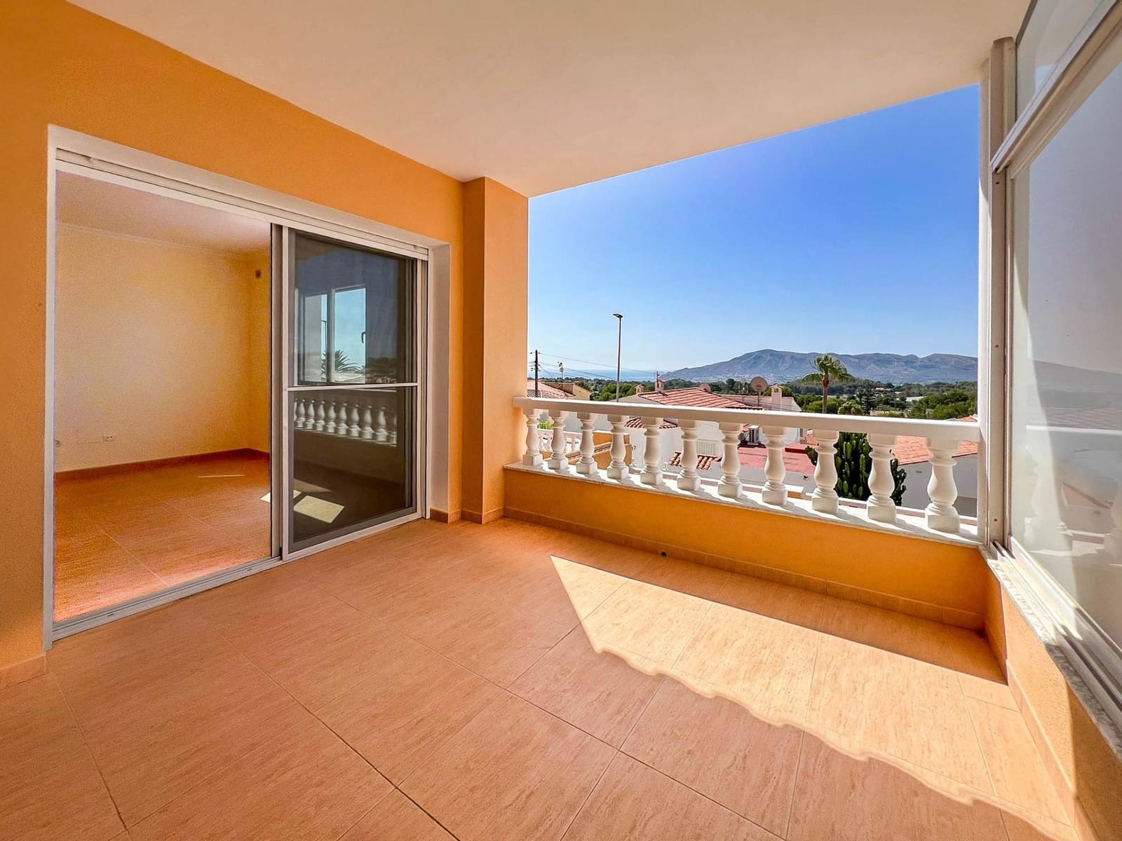 4 soveværelse Villa til salg i Alfaz del Pi / L'Alfas del Pi med swimmingpool garage - € 745.000 (Ref: 9819061)