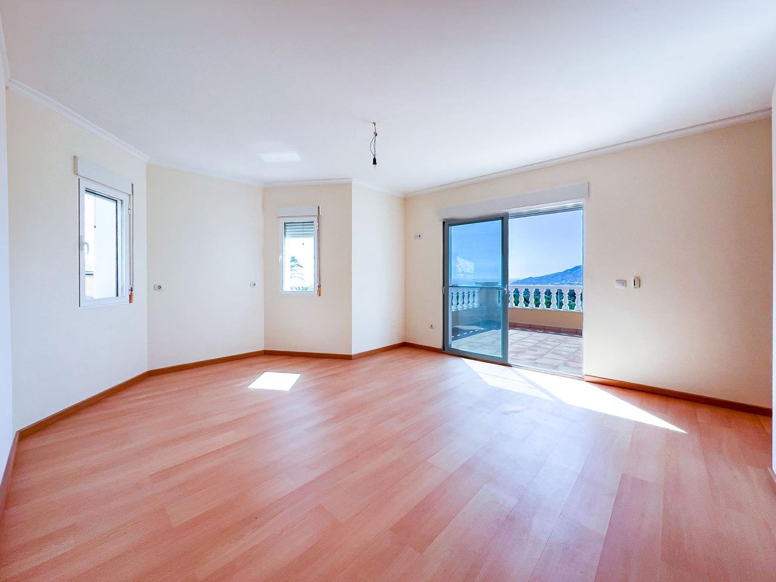 4 soveværelse Villa til salg i Alfaz del Pi / L'Alfas del Pi med swimmingpool garage - € 745.000 (Ref: 9819061)