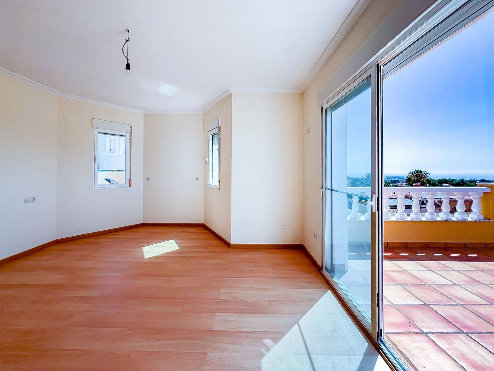 4 soveværelse Villa til salg i Alfaz del Pi / L'Alfas del Pi med swimmingpool garage - € 745.000 (Ref: 9819061)