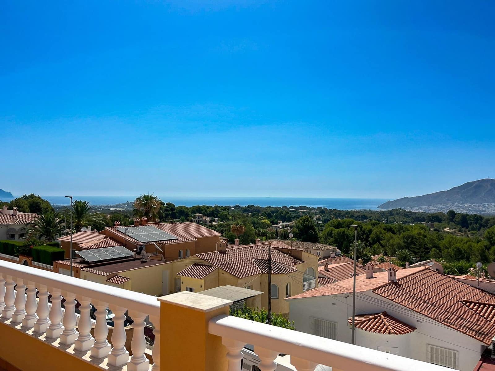 4 soveværelse Villa til salg i Alfaz del Pi / L'Alfas del Pi med swimmingpool garage - € 745.000 (Ref: 9819061)
