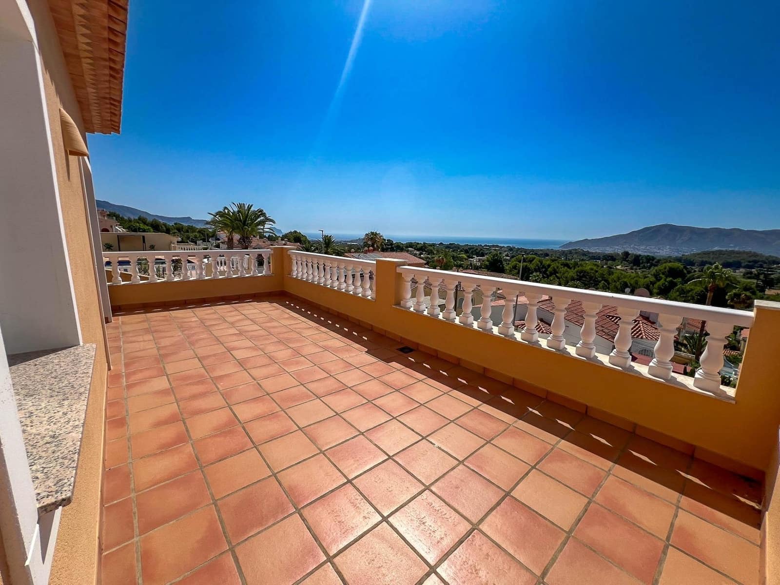4 soveværelse Villa til salg i Alfaz del Pi / L'Alfas del Pi med swimmingpool garage - € 745.000 (Ref: 9819061)