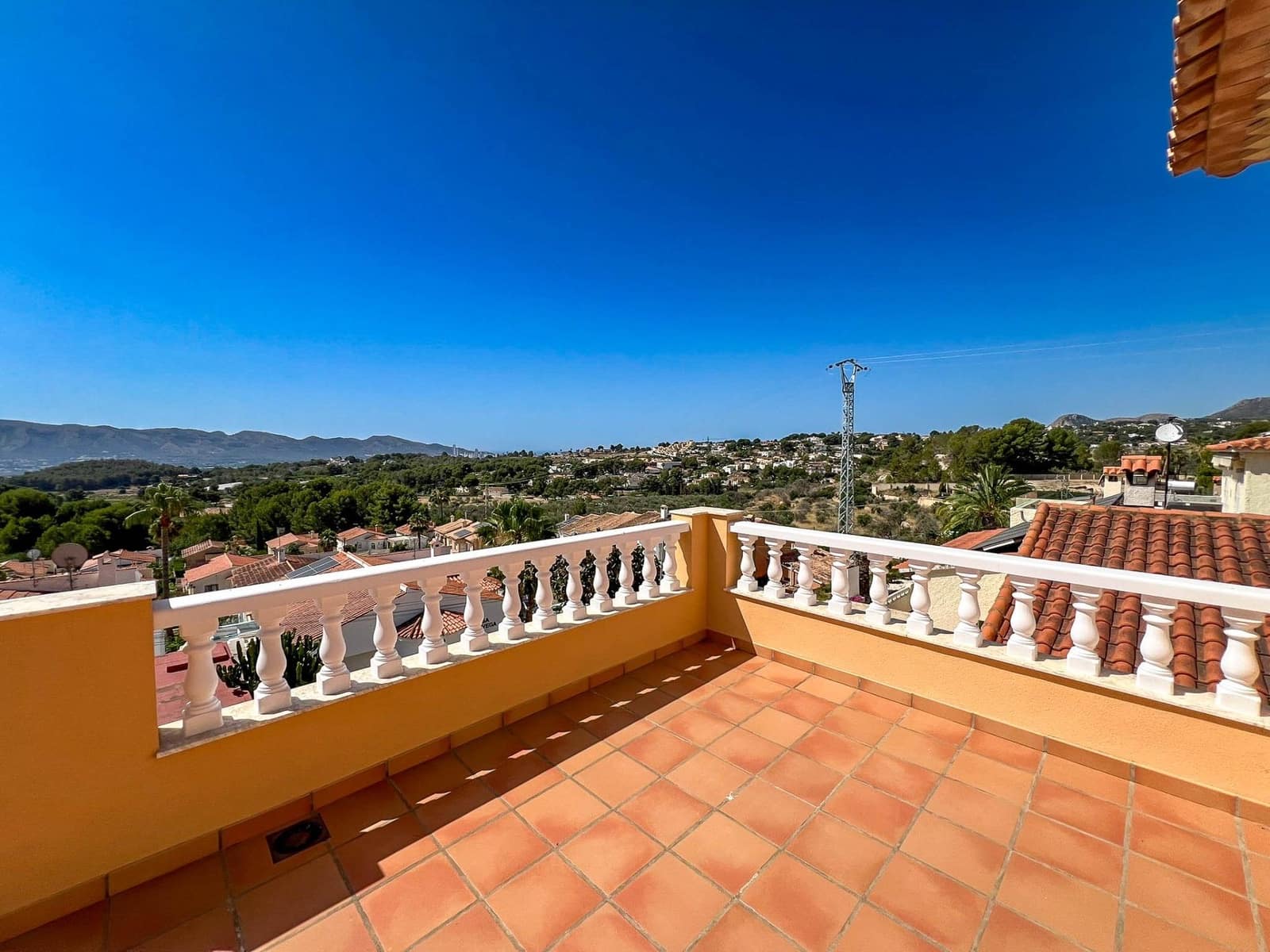 4 soveværelse Villa til salg i Alfaz del Pi / L'Alfas del Pi med swimmingpool garage - € 745.000 (Ref: 9819061)