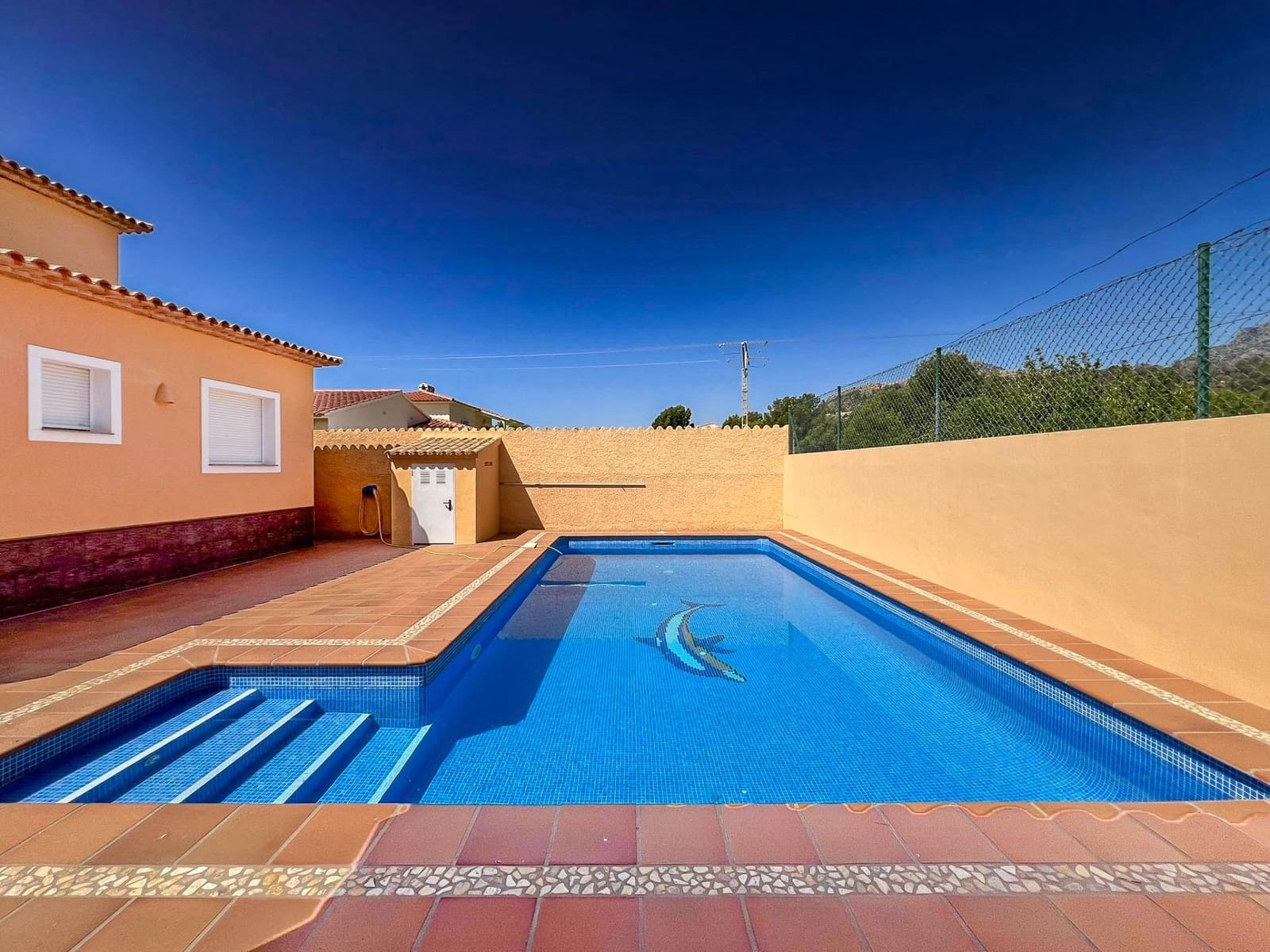4 soveværelse Villa til salg i Alfaz del Pi / L'Alfas del Pi med swimmingpool garage - € 745.000 (Ref: 9819061)