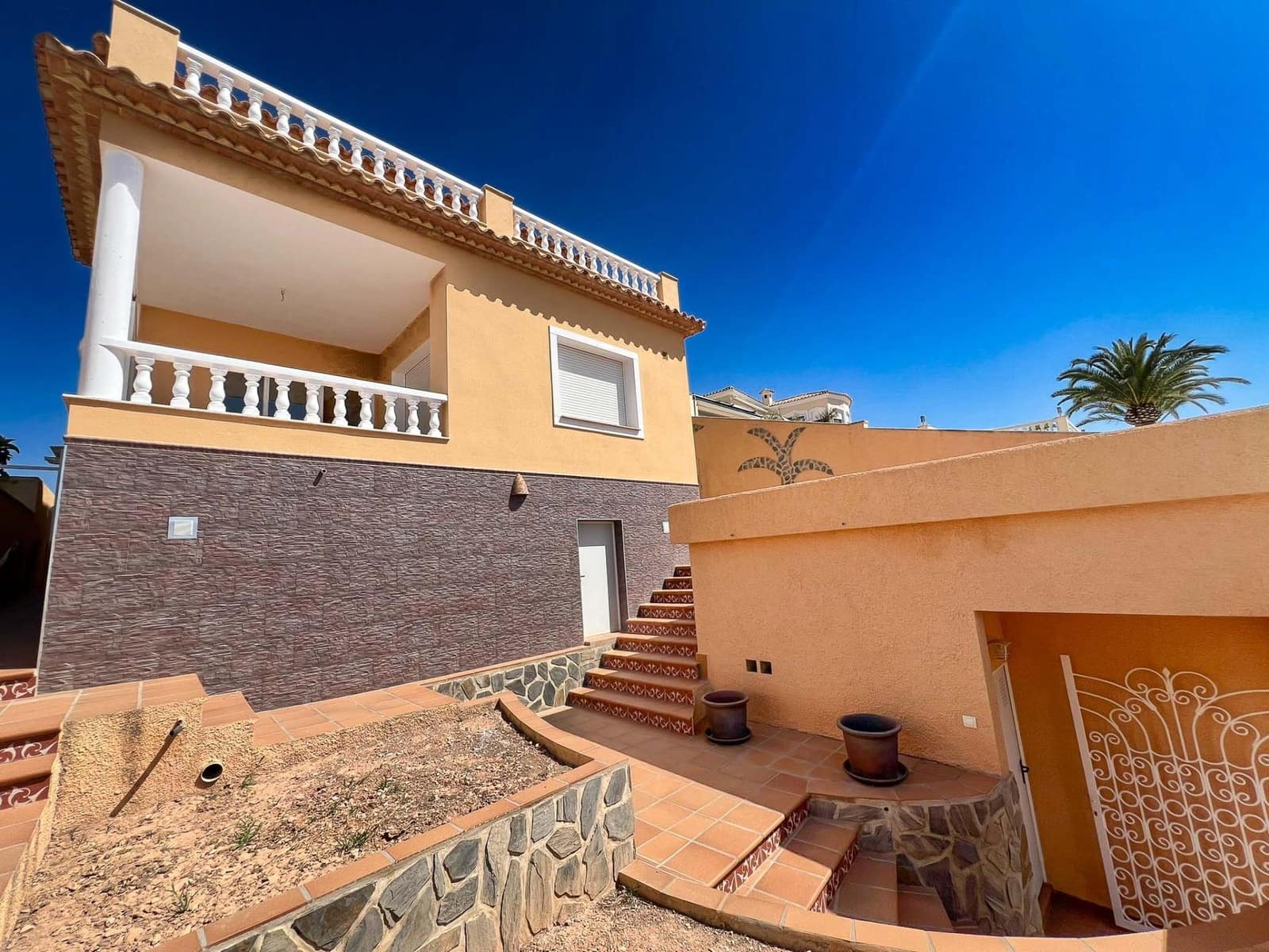4 soveværelse Villa til salg i Alfaz del Pi / L'Alfas del Pi med swimmingpool garage - € 745.000 (Ref: 9819061)