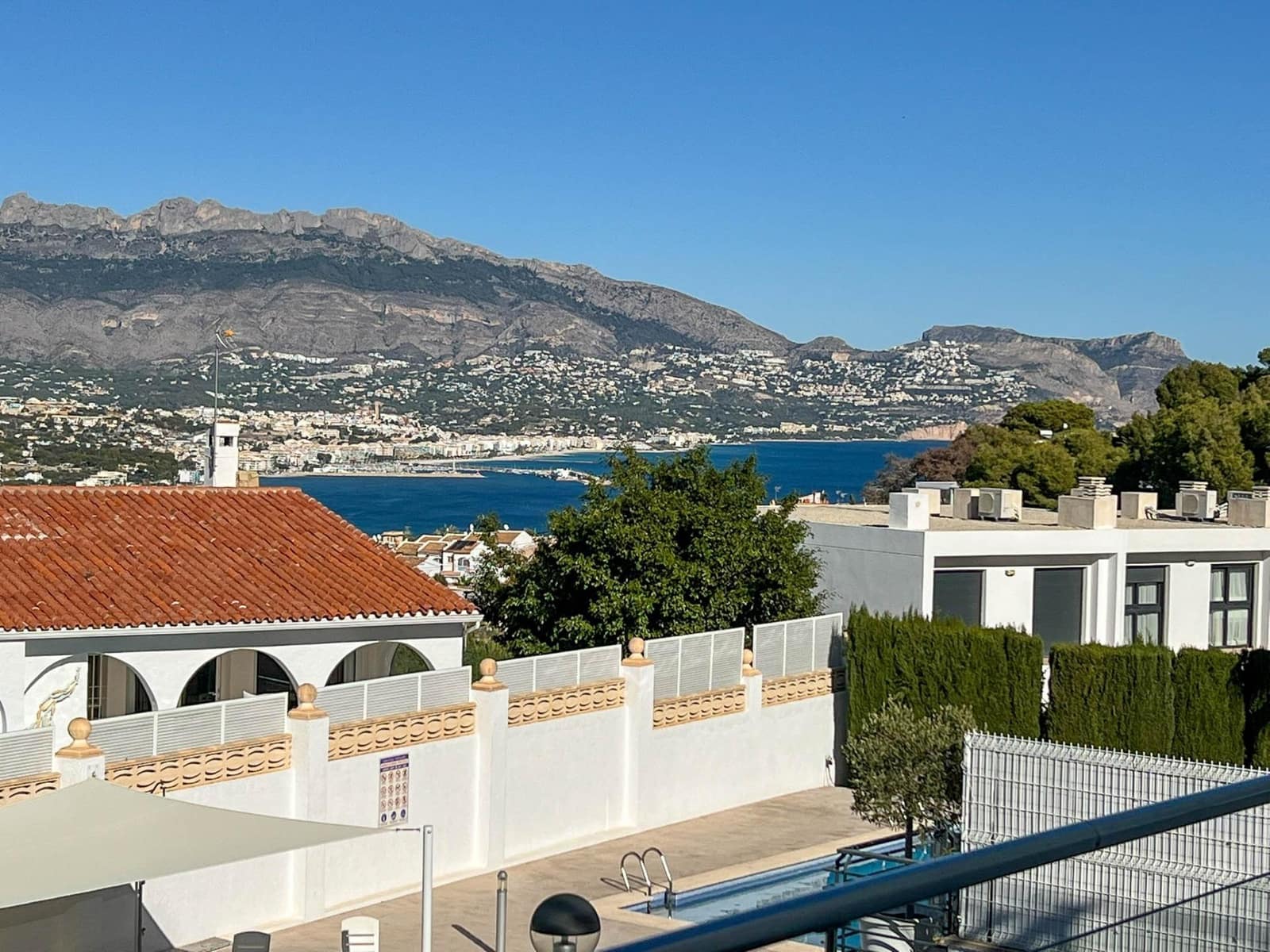2 soveværelse Villa til salg i Alfaz del Pi / L'Alfas del Pi med swimmingpool - € 575.000 (Ref: 9819062)
