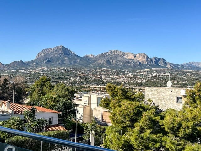 2 soveværelse Villa til salg i Albir, Alfaz del Pi / L'Alfàs del Pi med swimmingpool - € 575.000 (Ref: 9819062)