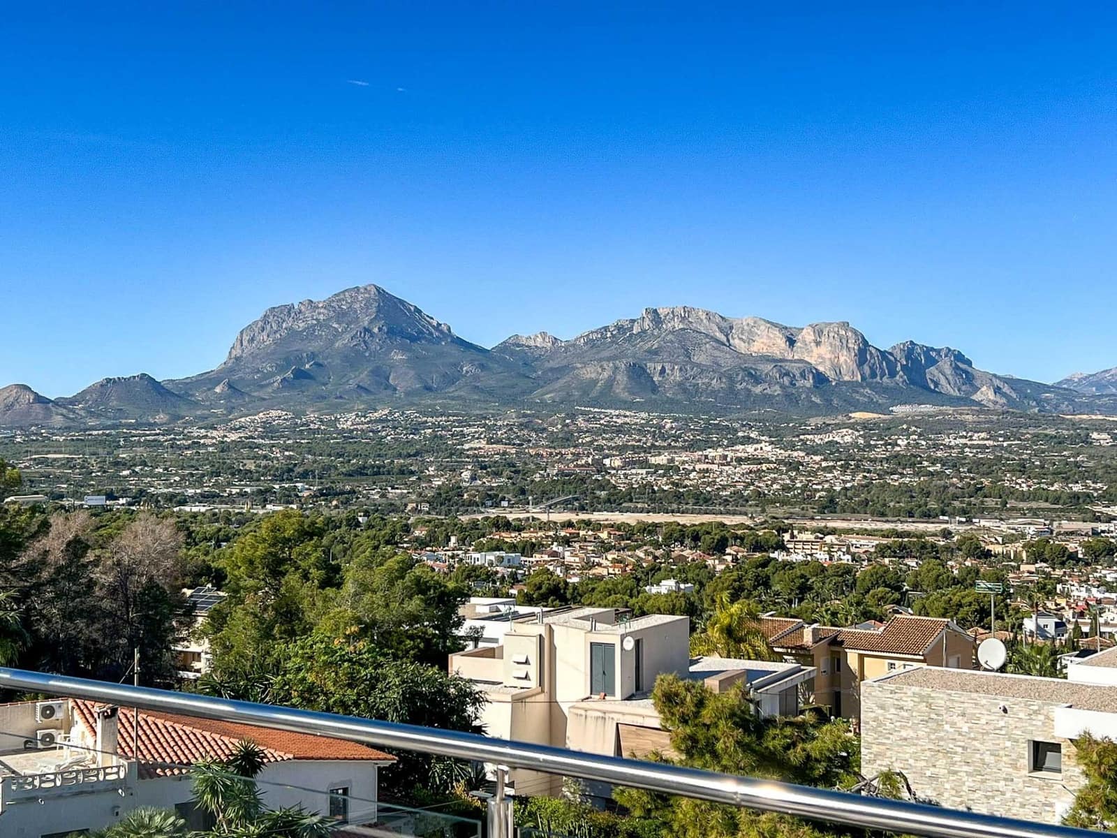 2 soveværelse Villa til salg i Alfaz del Pi / L'Alfas del Pi med swimmingpool - € 575.000 (Ref: 9819062)