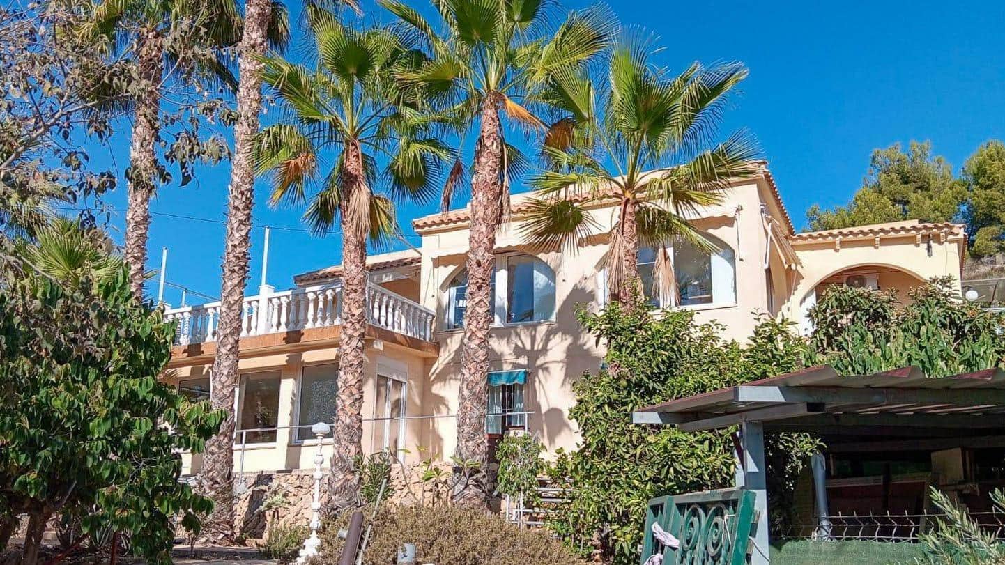 5 sovrum Villa till salu i La Nucia - 475 000 € (Ref: 9819067)