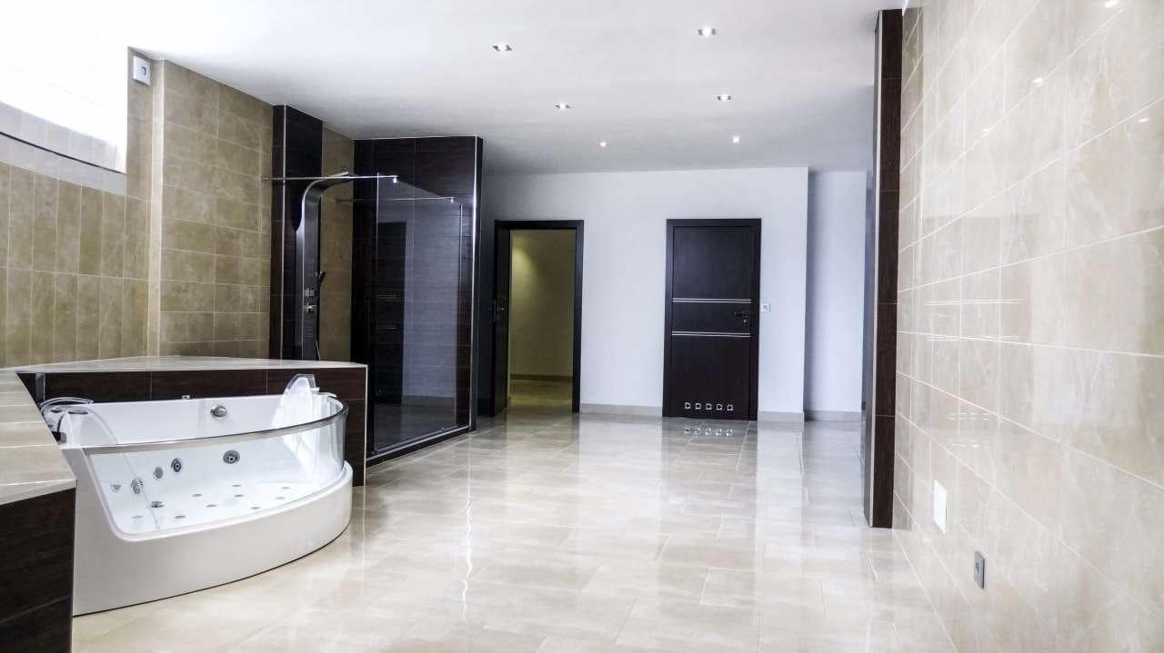 5 slaapkamer Villa te koop in Alfaz del Pi / L'Alfas del Pi met zwembad garage - € 1.250.000 (Ref: 9819072)