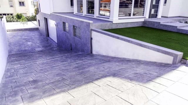 5 slaapkamer Villa te koop in Pueblo - Urbanizaciones, Alfaz del Pi / L'Alfàs del Pi met zwembad garage - € 1.250.000 (Ref: 9819072)
